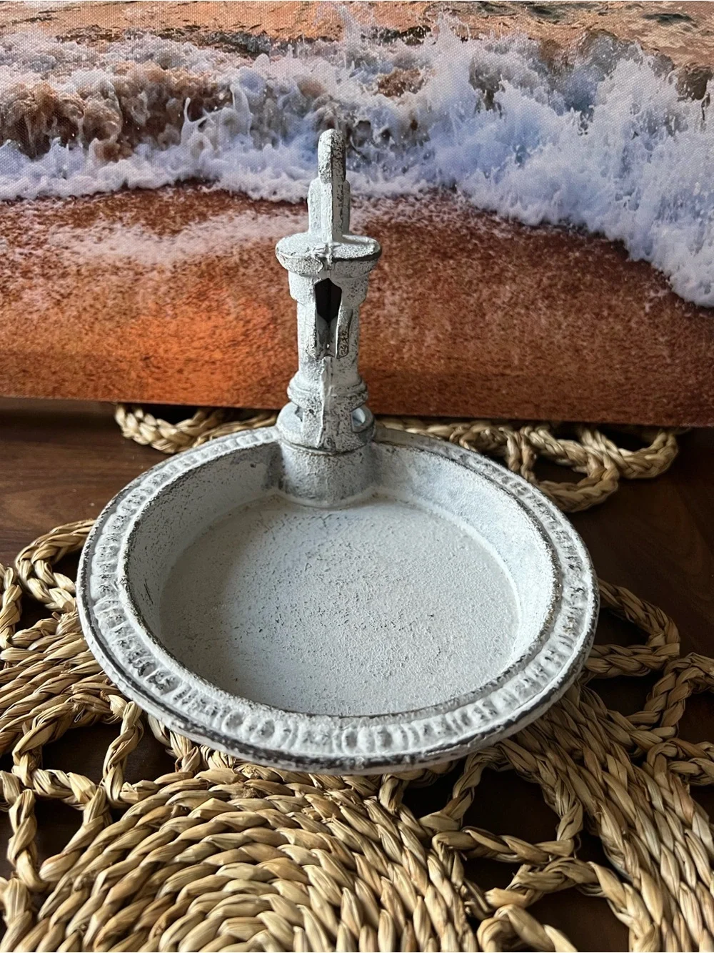 Vintage-Style White Cast Iron Soap Dish with Pump Accent